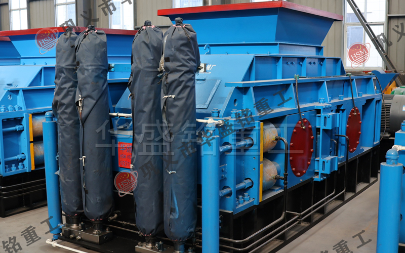 時產(chǎn)200噸大型對輥機