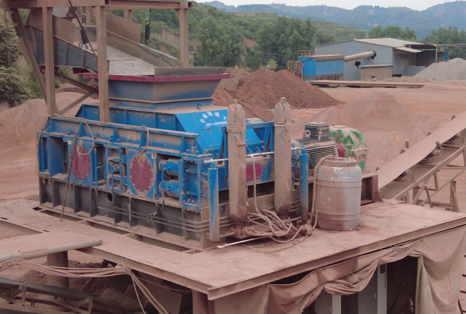 時產(chǎn)100噸制砂生產(chǎn)線 1210對輥制砂機(jī) 液壓對輥制砂機(jī)